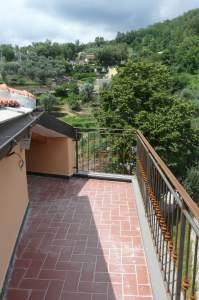 Properties for sale in Italy, on the Italian Rivieras, in the Italian Lakes and Tuscany.